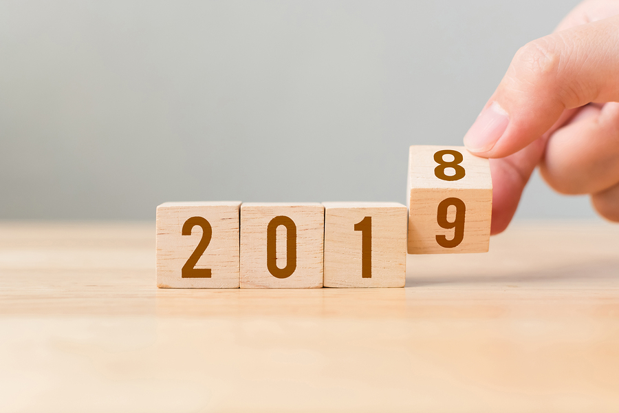 Cubos numéricos formando año 2019